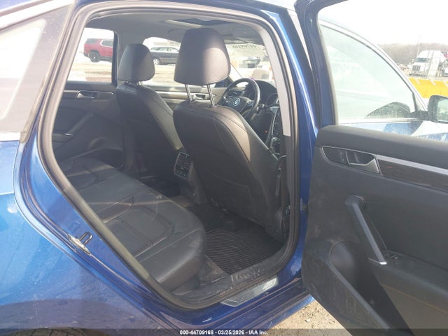 1VWBS7A3XGC054027 Volkswagen Passat 1.8t Se