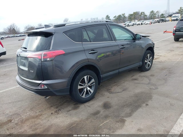 2T3WFREV1JW410305 Toyota Rav4 Xle