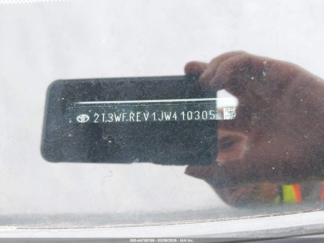 2T3WFREV1JW410305 Toyota Rav4 Xle