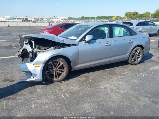 Продажа на аукционе авто 2019 Audi A4 40 Titanium Premium, vin: WAUGMAF40KA120619, номер лота: 44709191