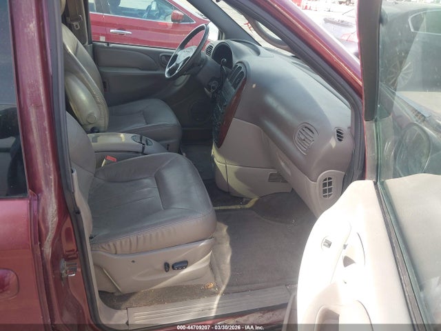2001 CHRYSLER TOWN & COUNTRY 2C4GP54L81R206766 Photo 4