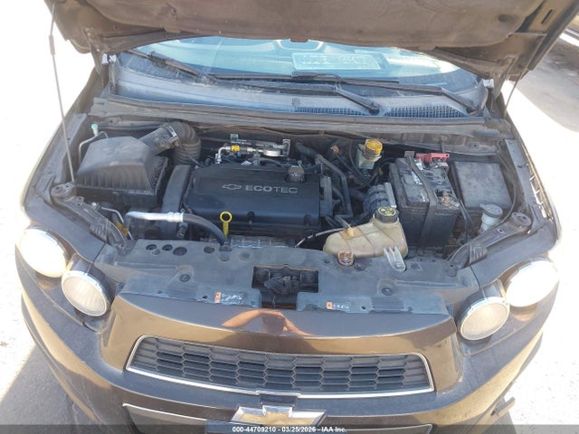 1G1JC5SH5F4130927 Chevrolet Sonic Lt Auto