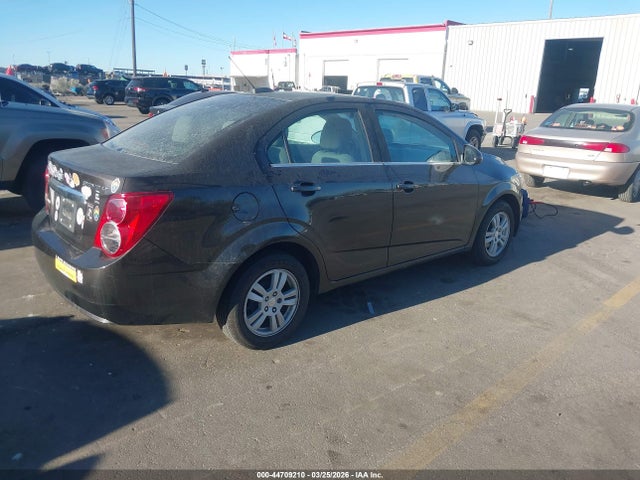 1G1JC5SH5F4130927 Chevrolet Sonic Lt Auto