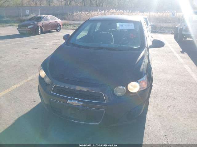 1G1JC5SH5F4130927 Chevrolet Sonic Lt Auto