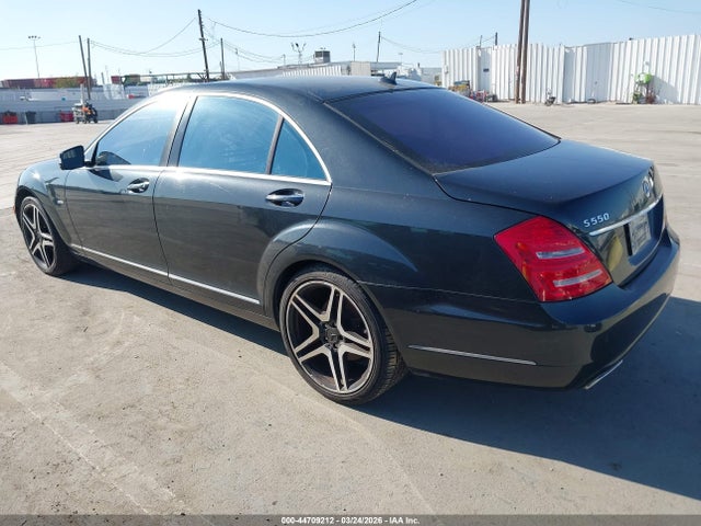 2012 MERCEDES-BENZ S 550 WDDNG7DB5CA451807 Photo 2