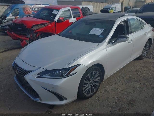 44709214 :رقم المزاد ، 58ADZ1B15MU103209 vin ، 2021 Lexus Es 350 مزاد بيع