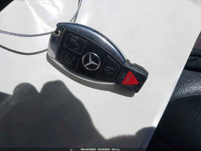 44709220 :رقم المزاد ، WDDGF81X38F083560 vin ، 2008 Mercedes-benz C 300 Luxury 4matic/sport 4matic مزاد بيع