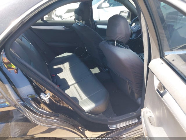 44709220 :رقم المزاد ، WDDGF81X38F083560 vin ، 2008 Mercedes-benz C 300 Luxury 4matic/sport 4matic مزاد بيع
