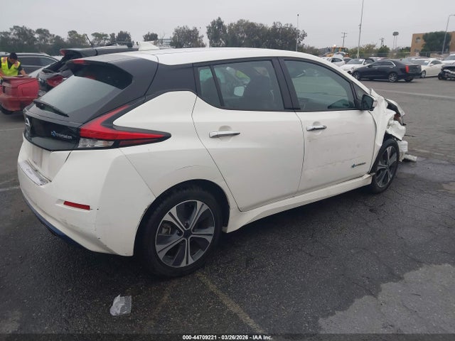 1N4AZ1CP4JC308318 Nissan Leaf Sl