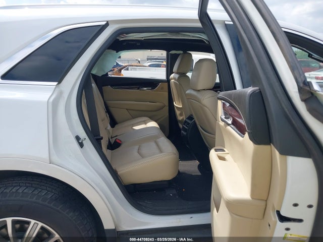 1GYKNBRS9HZ260232 Cadillac XT5 LUXURY
