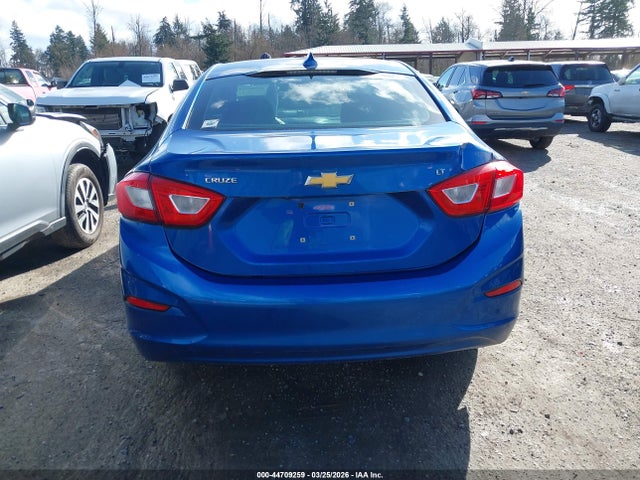 1G1BE5SM9J7137950 Chevrolet Cruze Lt Auto