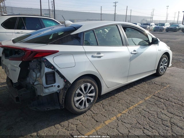 Toyota Prius Prime Limited 2021 JTDKAMFP3M3172318 Image 4