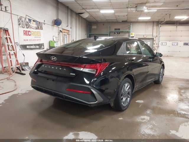 Продаж на аукціоні авто 2024 Hyundai Elantra Hybrid Blue, vin: KMHLM4DJ6RU094124, номер лоту: 44709265