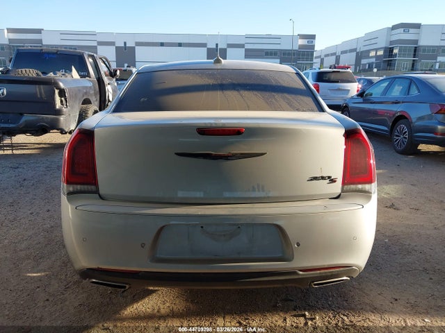 44709298 :رقم المزاد ، 2C3CCABG4PH589973 vin ، 2023 Chrysler 300 300s مزاد بيع