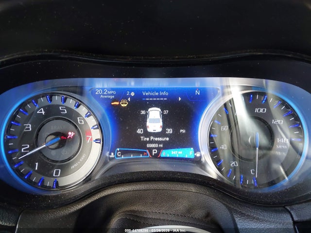 44709298 :رقم المزاد ، 2C3CCABG4PH589973 vin ، 2023 Chrysler 300 300s مزاد بيع