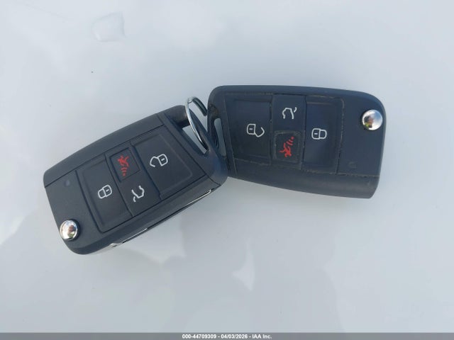 2015 Volkswagen Golf Tsi S 4-door მანქანა იყიდება აუქციონზე, vin: 3VW117AUXFM034705, აუქციონის ნომერი: 44709309