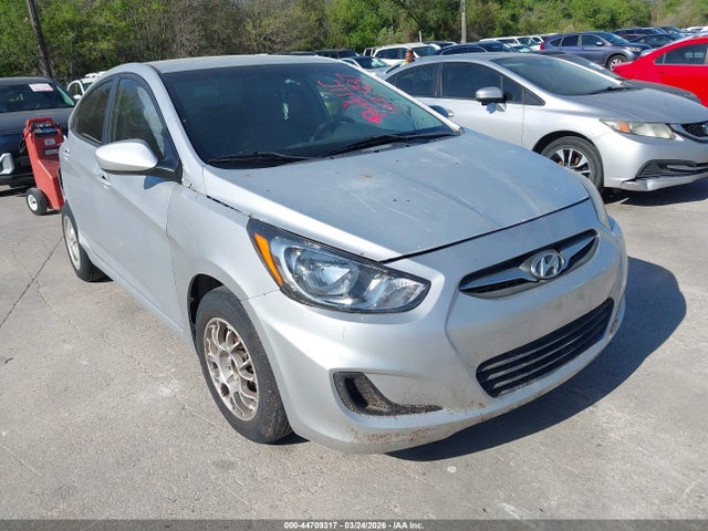 2013 HYUNDAI ACCENT KMHCT4AE1DU445184