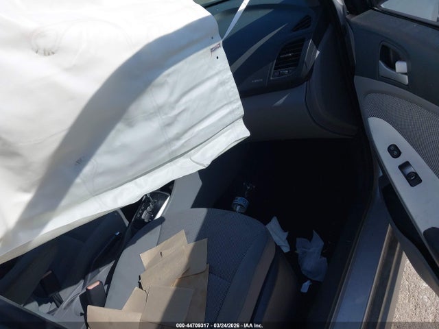 2013 HYUNDAI ACCENT KMHCT4AE1DU445184 Photo 4