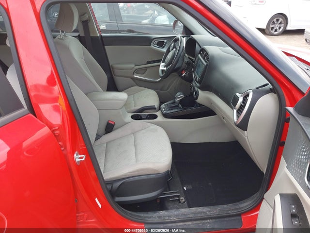 KNDJ23AU7L7023935 KIA SOUL LX