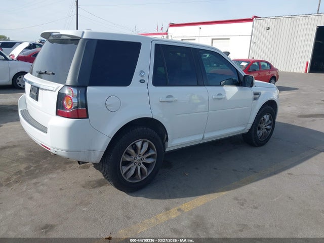 SALFR2BG0EH383185 Land Rover LR2
