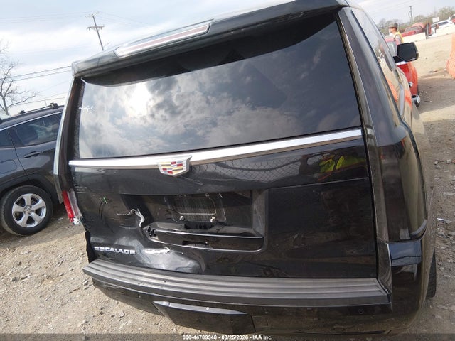 44709348 :رقم المزاد ، 1GYS3DKJ5KR210440 vin ، 2019 Cadillac Escalade Platinum مزاد بيع