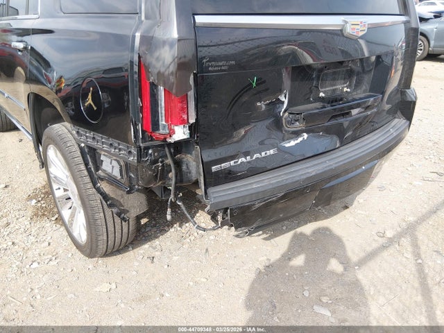 44709348 :رقم المزاد ، 1GYS3DKJ5KR210440 vin ، 2019 Cadillac Escalade Platinum مزاد بيع