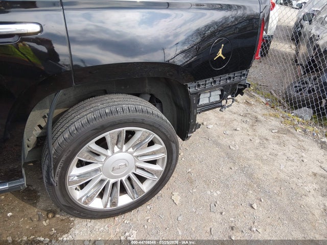 44709348 :رقم المزاد ، 1GYS3DKJ5KR210440 vin ، 2019 Cadillac Escalade Platinum مزاد بيع