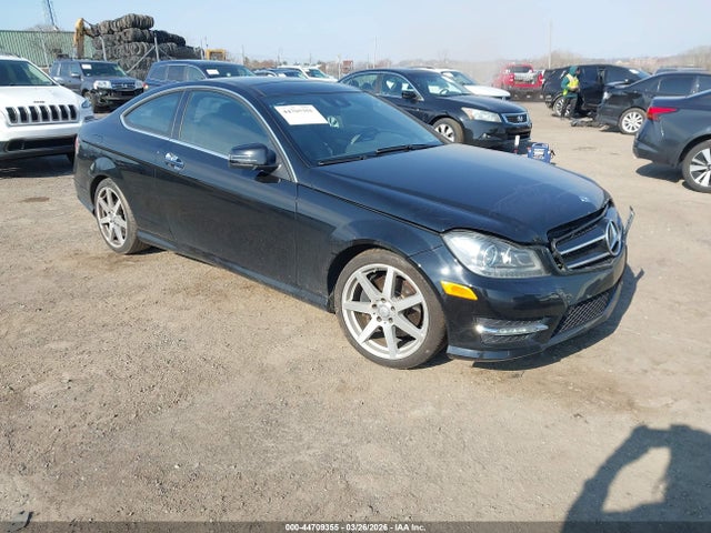 2013 MERCEDES-BENZ C 350 WDDGJ8JB4DG068363
