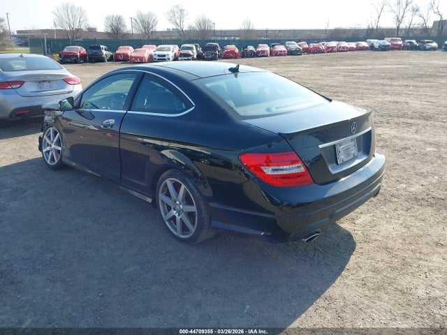 2013 MERCEDES-BENZ C 350 WDDGJ8JB4DG068363 Photo 2