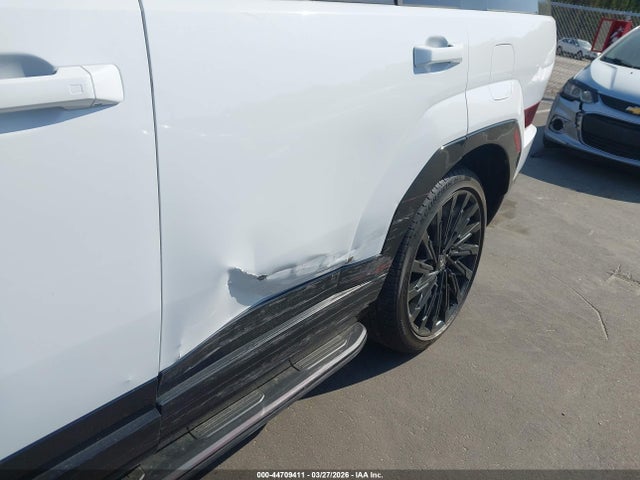 2024 Hyundai Santa Fe Calligraphy მანქანა იყიდება აუქციონზე, vin: 5NMP5DGL3RH055692, აუქციონის ნომერი: 44709411