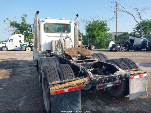 44709424 :رقم المزاد ، 1XPXD79X5FD269123 vin ، 2015 Peterbilt 389 مزاد بيع