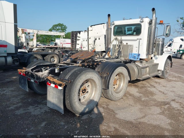 44709424 :رقم المزاد ، 1XPXD79X5FD269123 vin ، 2015 Peterbilt 389 مزاد بيع