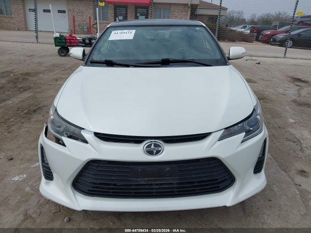 44709434 :رقم المزاد ، JTKJF5C7XGJ018561 vin ، 2016 Scion Tc مزاد بيع
