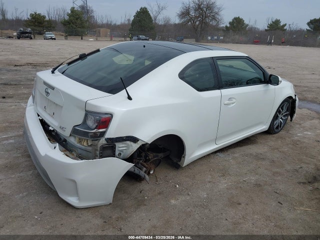 44709434 :رقم المزاد ، JTKJF5C7XGJ018561 vin ، 2016 Scion Tc مزاد بيع