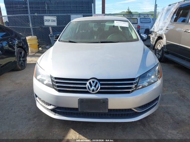 44709467 :رقم المزاد ، 1VWBP7A33CC049666 vin ، 2012 Volkswagen Passat 2.5l Se مزاد بيع