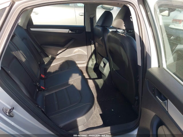 44709467 :رقم المزاد ، 1VWBP7A33CC049666 vin ، 2012 Volkswagen Passat 2.5l Se مزاد بيع
