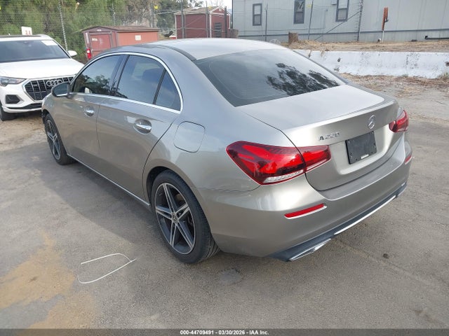 2019 Mercedes-benz A 220 მანქანა იყიდება აუქციონზე, vin: WDD3G4EB0KW021060, აუქციონის ნომერი: 44709491