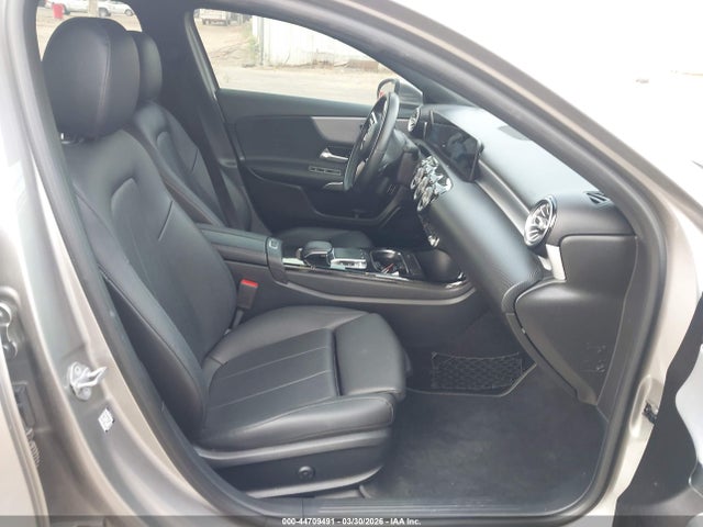 2019 Mercedes-benz A 220 მანქანა იყიდება აუქციონზე, vin: WDD3G4EB0KW021060, აუქციონის ნომერი: 44709491