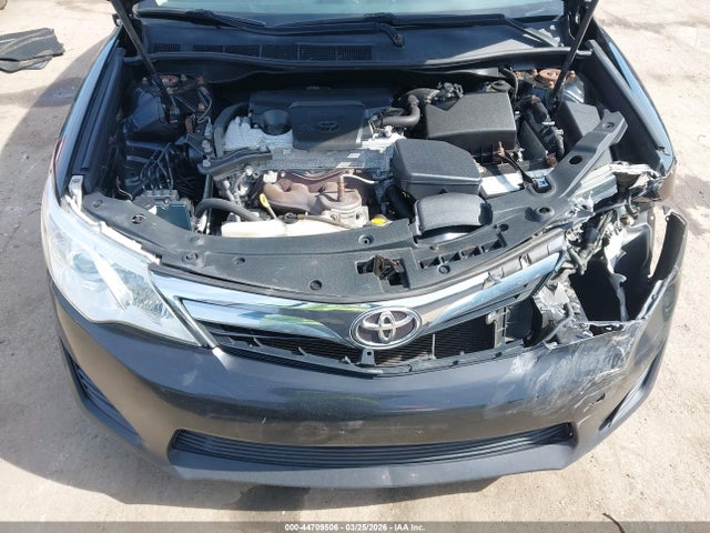 44709506 :رقم المزاد ، 4T4BF1FK9DR289112 vin ، 2013 Toyota Camry Le مزاد بيع