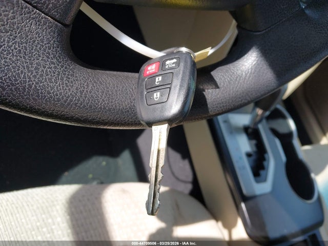 44709506 :رقم المزاد ، 4T4BF1FK9DR289112 vin ، 2013 Toyota Camry Le مزاد بيع