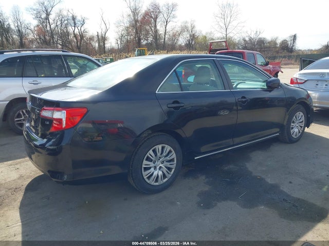 44709506 :رقم المزاد ، 4T4BF1FK9DR289112 vin ، 2013 Toyota Camry Le مزاد بيع
