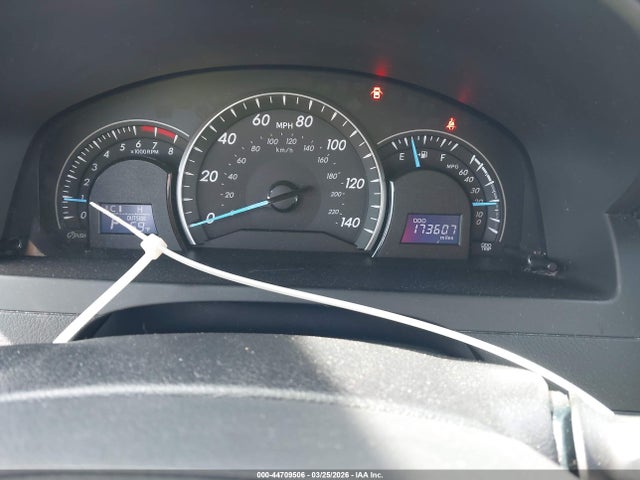 44709506 :رقم المزاد ، 4T4BF1FK9DR289112 vin ، 2013 Toyota Camry Le مزاد بيع