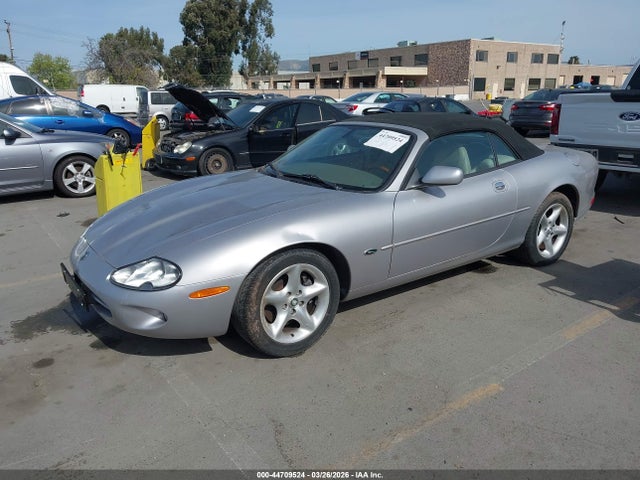 2000 JAGUAR XK8 SAJJA42C9YNA01764 Photo 1