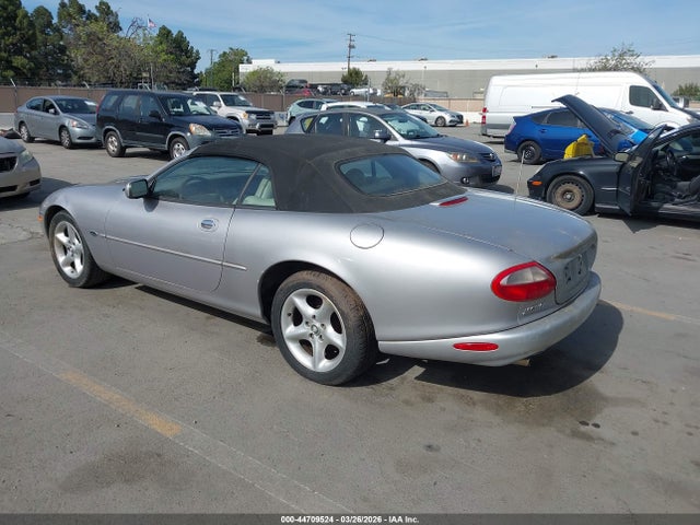 2000 JAGUAR XK8 SAJJA42C9YNA01764 Photo 2
