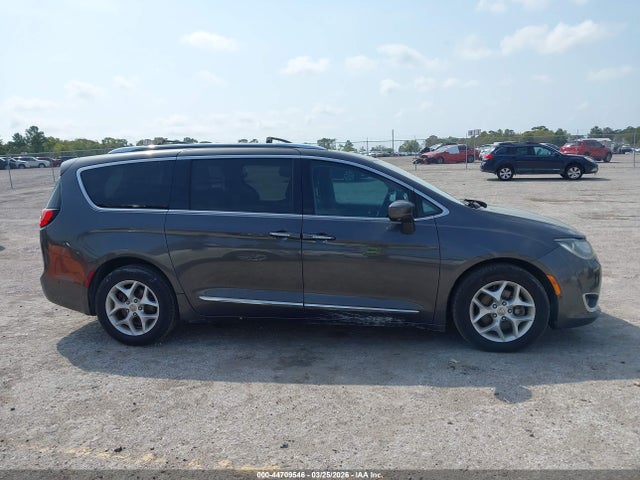 Auction sale of the 2017 Chrysler Pacifica Touring-l Plus, vin: 2C4RC1EG3HR538915, lot number: 44709546