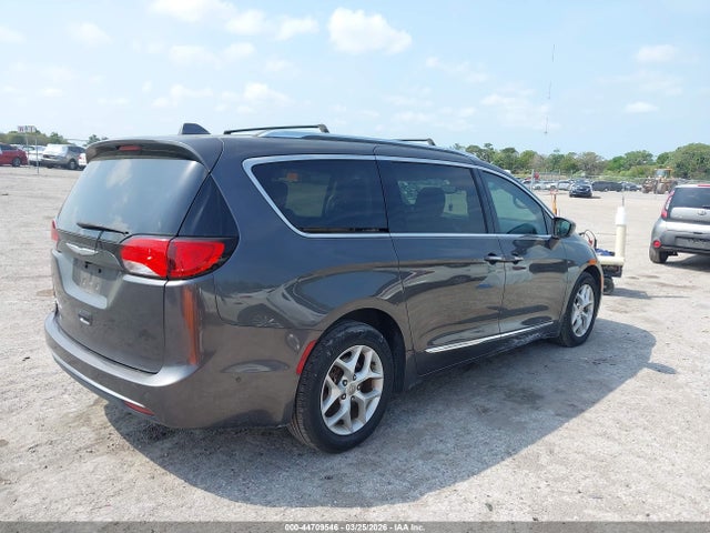 Auction sale of the 2017 Chrysler Pacifica Touring-l Plus, vin: 2C4RC1EG3HR538915, lot number: 44709546