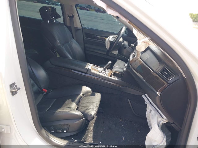 2011 Bmw 740li მანქანა იყიდება აუქციონზე, vin: WBAKB4C55BC574125, აუქციონის ნომერი: 44709551
