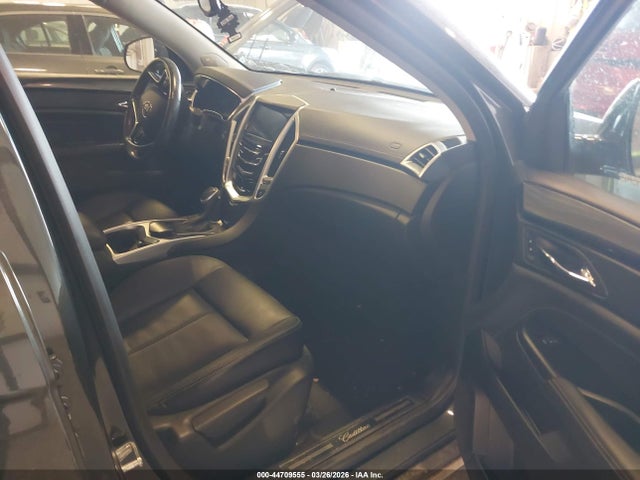 44709555 :رقم المزاد ، 3GYFNAE33FS560370 vin ، 2015 Cadillac Srx Standard مزاد بيع