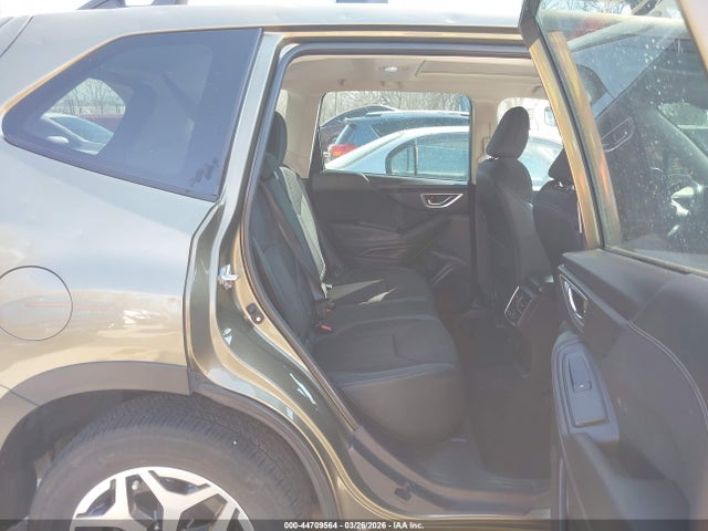 Продаж на аукціоні авто 2023 Subaru Forester Premium, vin: JF2SKAEC1PH516926, номер лоту: 44709564