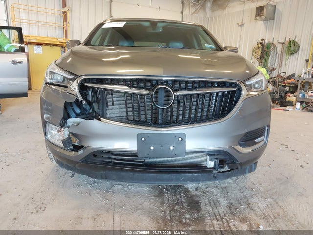 44709585 :رقم المزاد ، 5GAEVAKW2JJ202396 vin ، 2018 Buick Enclave Essence مزاد بيع